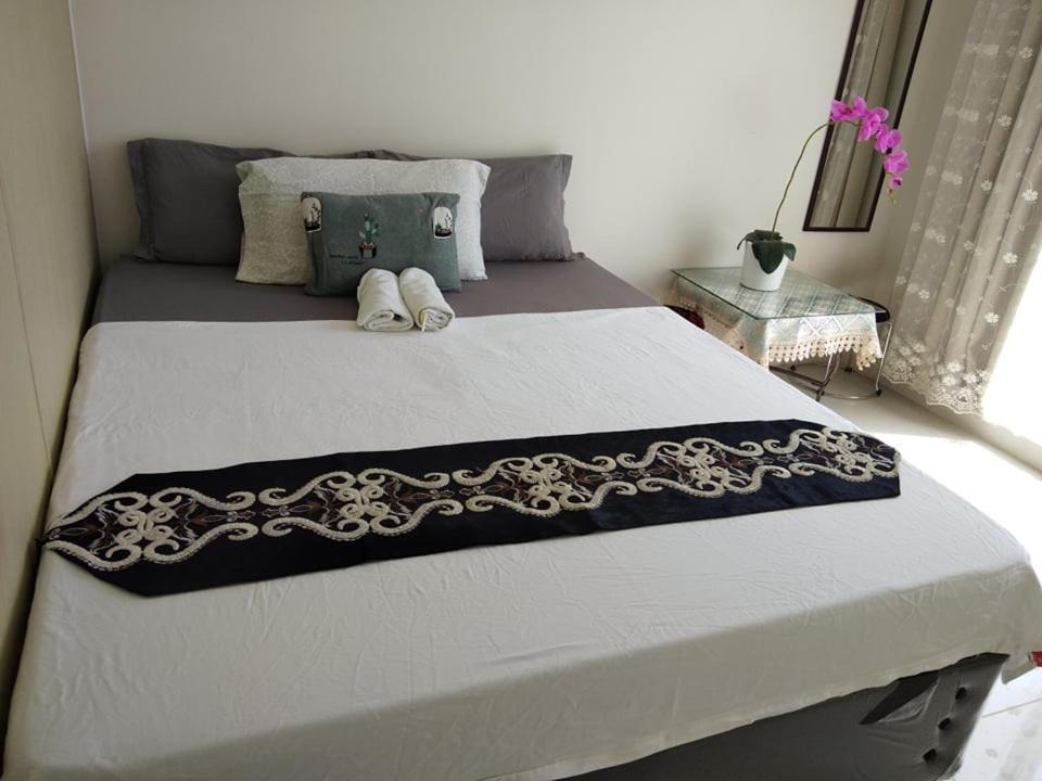 تاجيتاي Smdc Tagaytay Taal Lake Condo Cook Netflix No Balcony No Free Parking المظهر الخارجي الصورة
